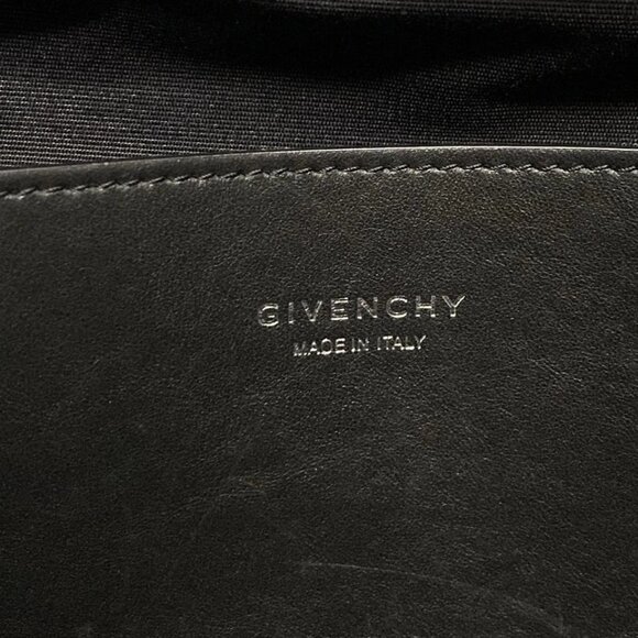GIVENCHY Medium Antigona soft lock bag 001 Black Leather 691-060325 - Picture 14 of 14